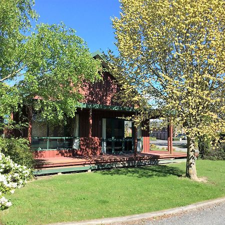 Cedar Chalets And Barkers Lodge ميثفين المظهر الخارجي الصورة