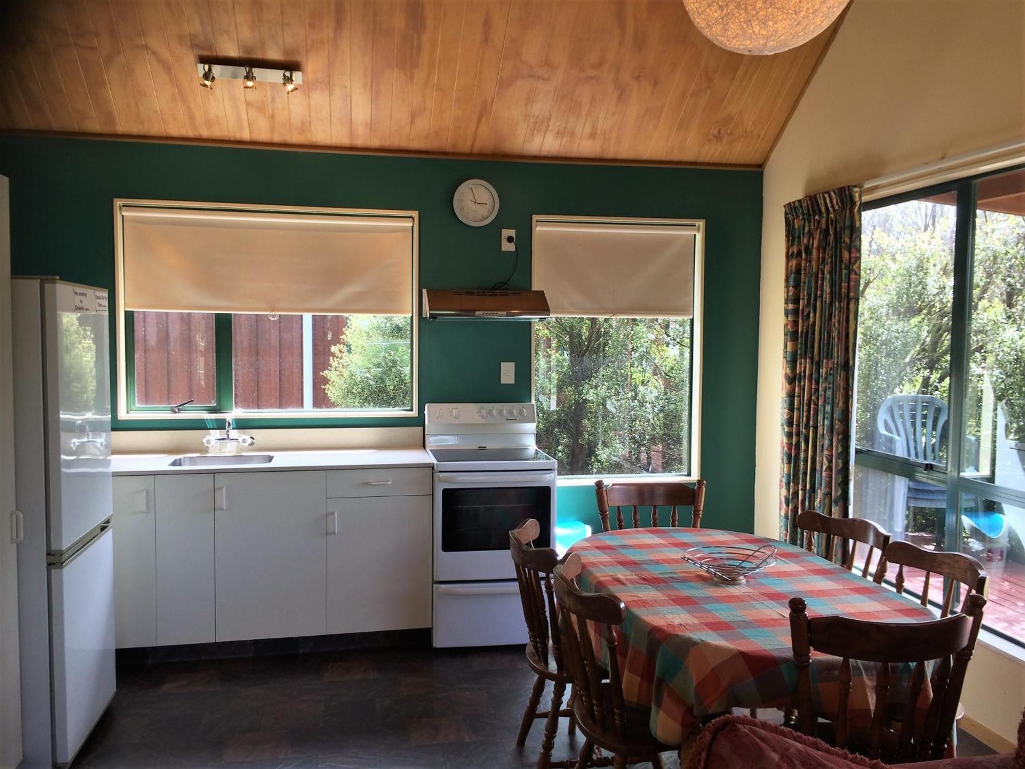 Cedar Chalets And Barkers Lodge ميثفين الغرفة الصورة
