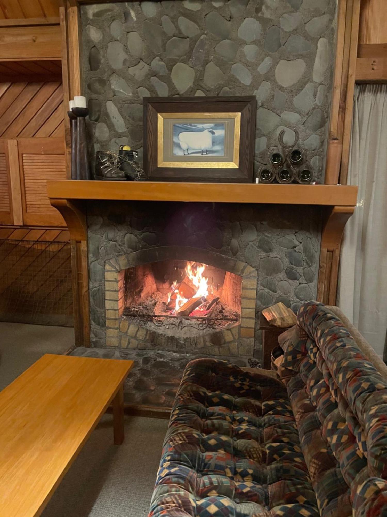 Cedar Chalets And Barkers Lodge ميثفين المظهر الخارجي الصورة