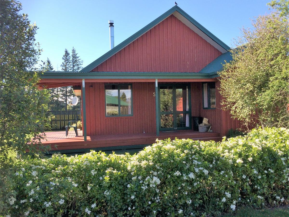 Cedar Chalets And Barkers Lodge ميثفين المظهر الخارجي الصورة