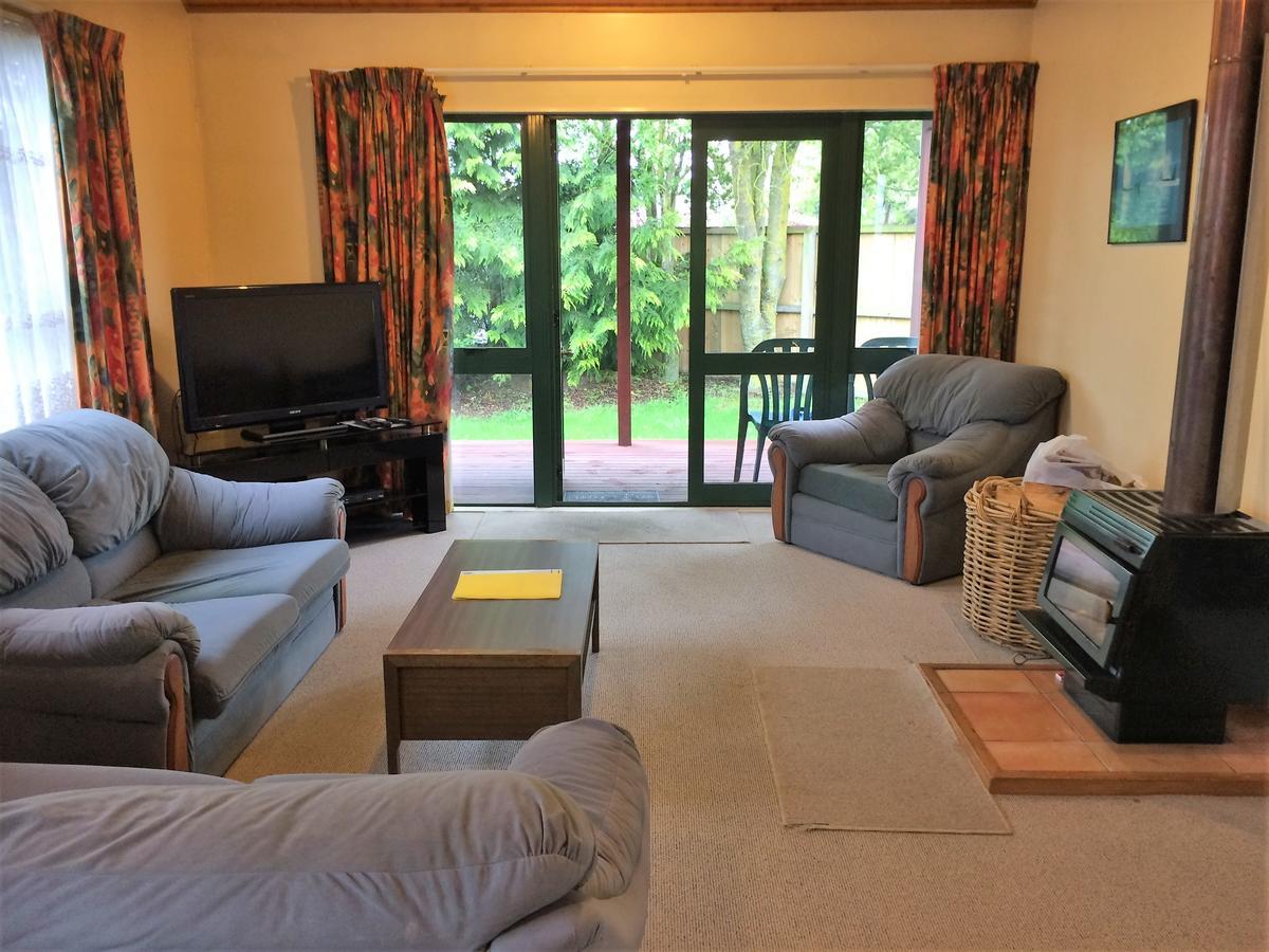 Cedar Chalets And Barkers Lodge ميثفين الغرفة الصورة