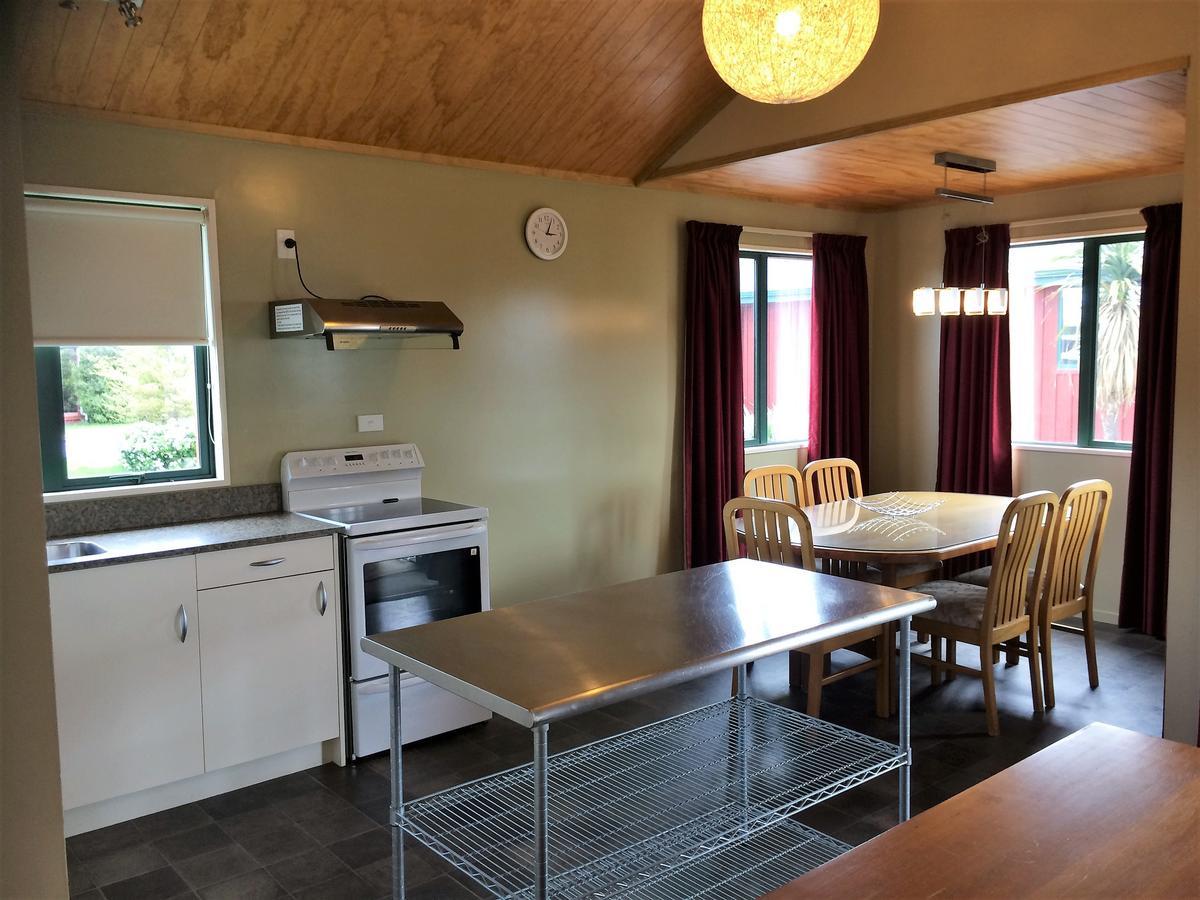 Cedar Chalets And Barkers Lodge ميثفين المظهر الخارجي الصورة